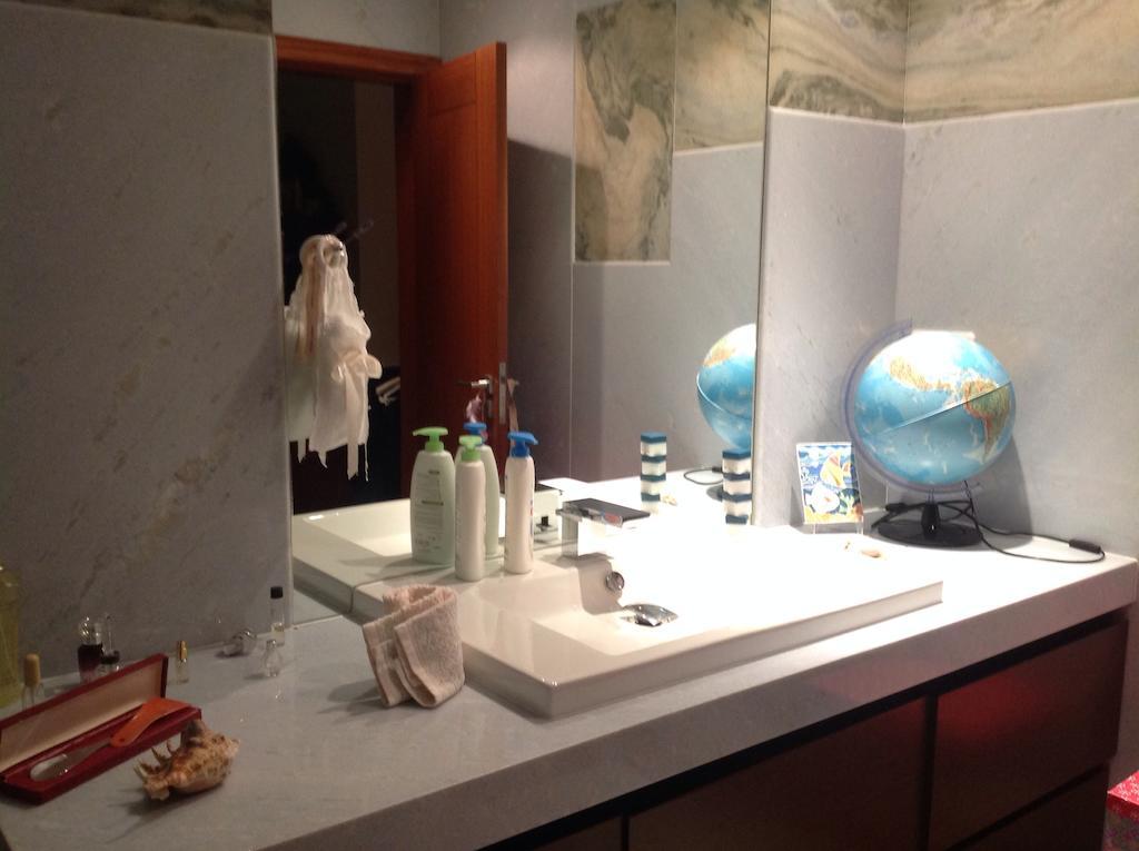 Canas Guest House In Lisbon Ruang foto